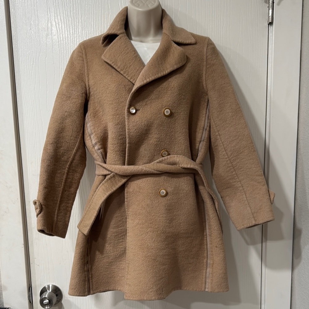 Salvatore Ferragamo Stylish Tan Double-Breasted Coat size 10
